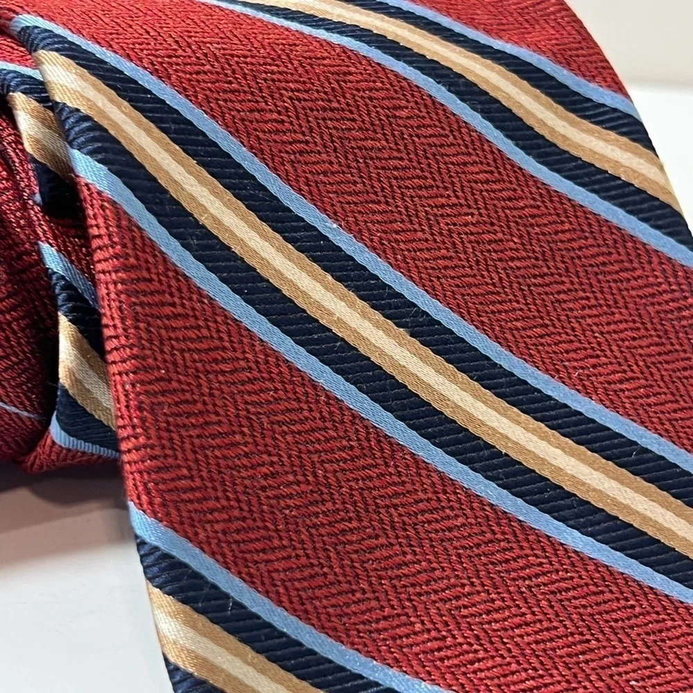 Brooks Brothers Woven in Italy Made in USA Elegant Striped Red Tie Power EUC